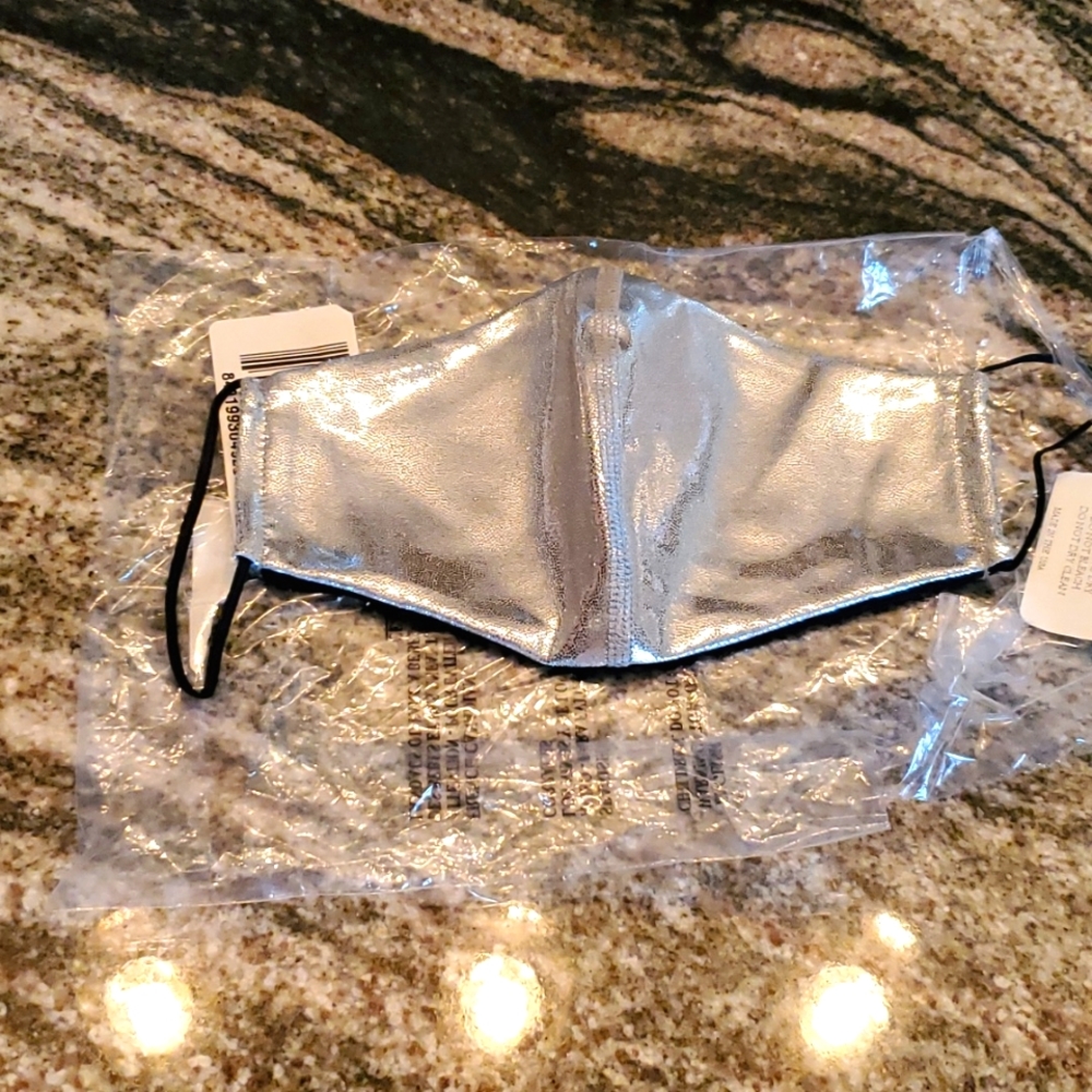 Heroine Sport Silver Face Mask